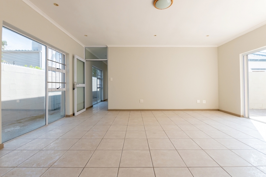 4 Bedroom Property for Sale in Middedorp Western Cape